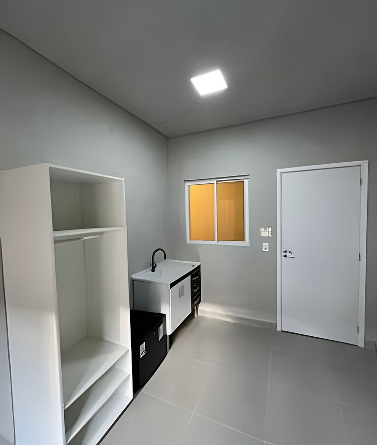 #107 Suíte Titânio, Moderna & Minimalista