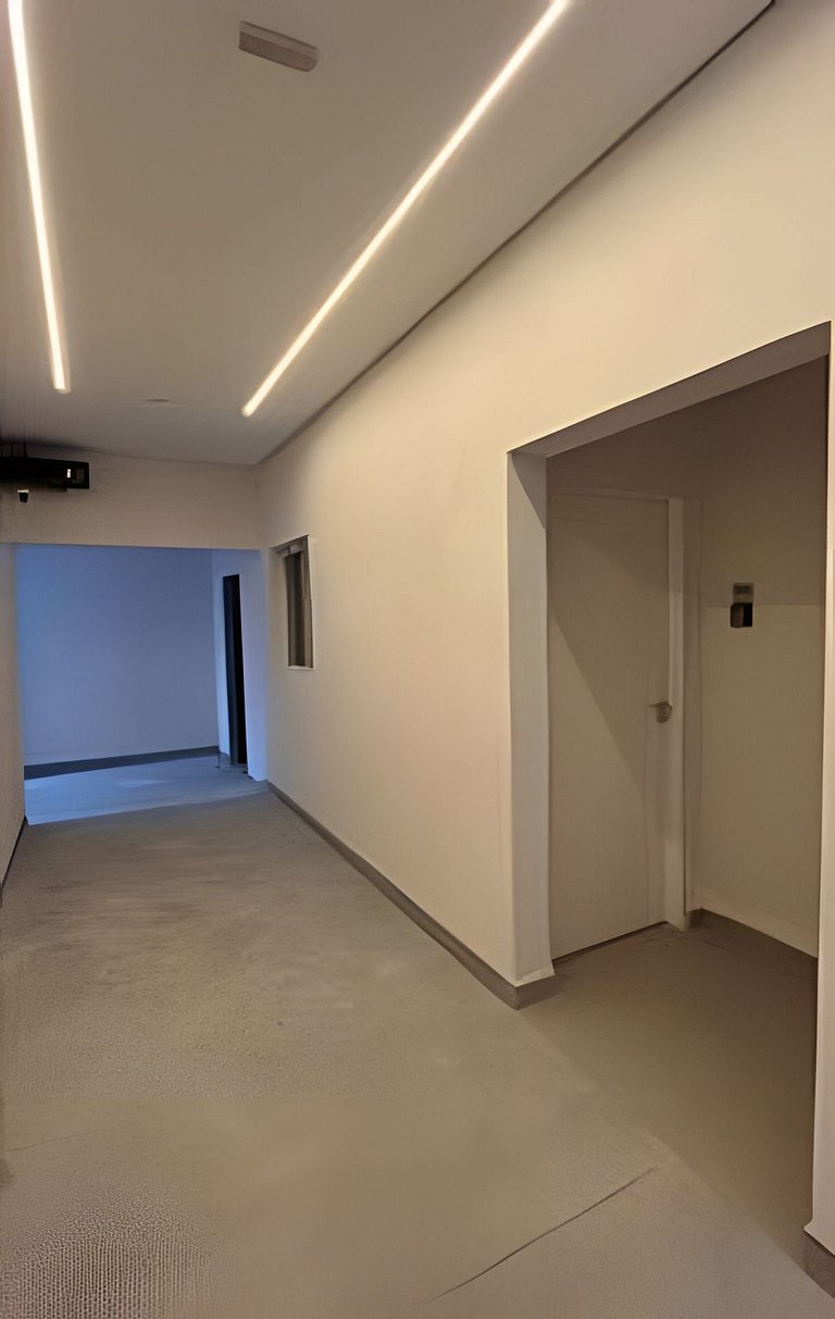 #113 Suíte Cinza Urbano • c/Vaga • Centro