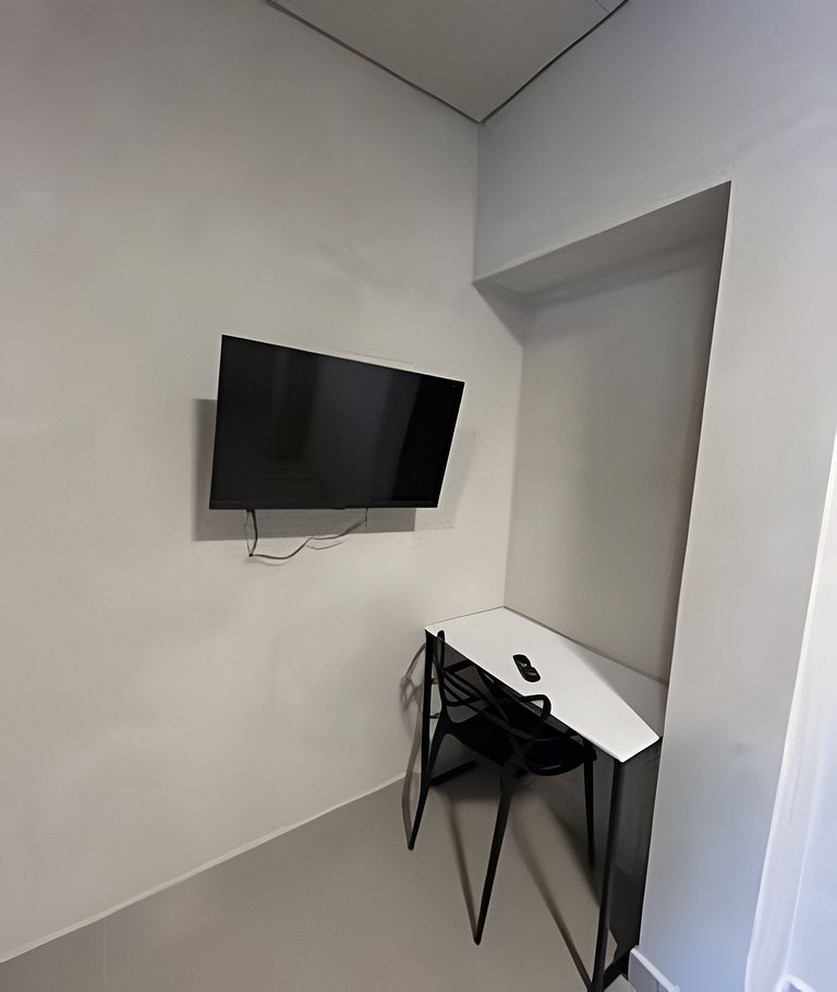 #113 Suíte Cinza Urbano • c/Vaga • Centro