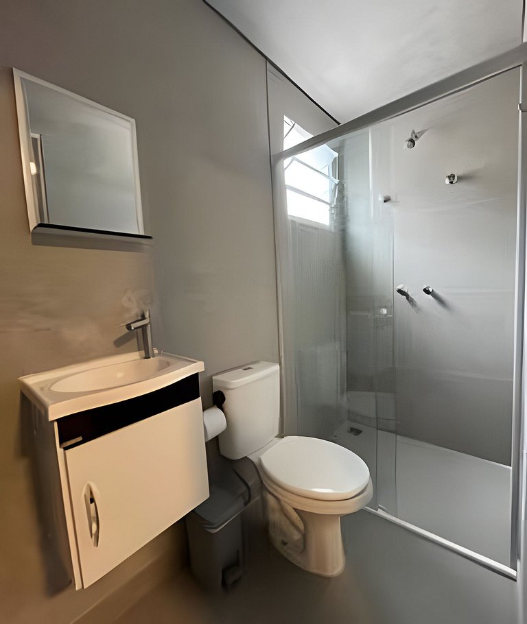 #115 Suíte cama casal e solteiro c/ vaga - Centro