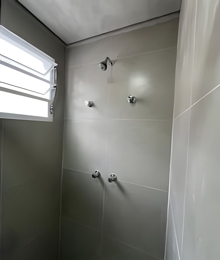 #115 Suíte cama casal e solteiro c/ vaga - Centro