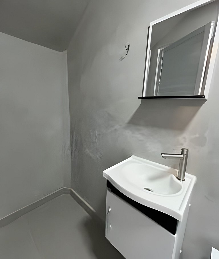 #115 Suíte cama casal e solteiro c/ vaga - Centro