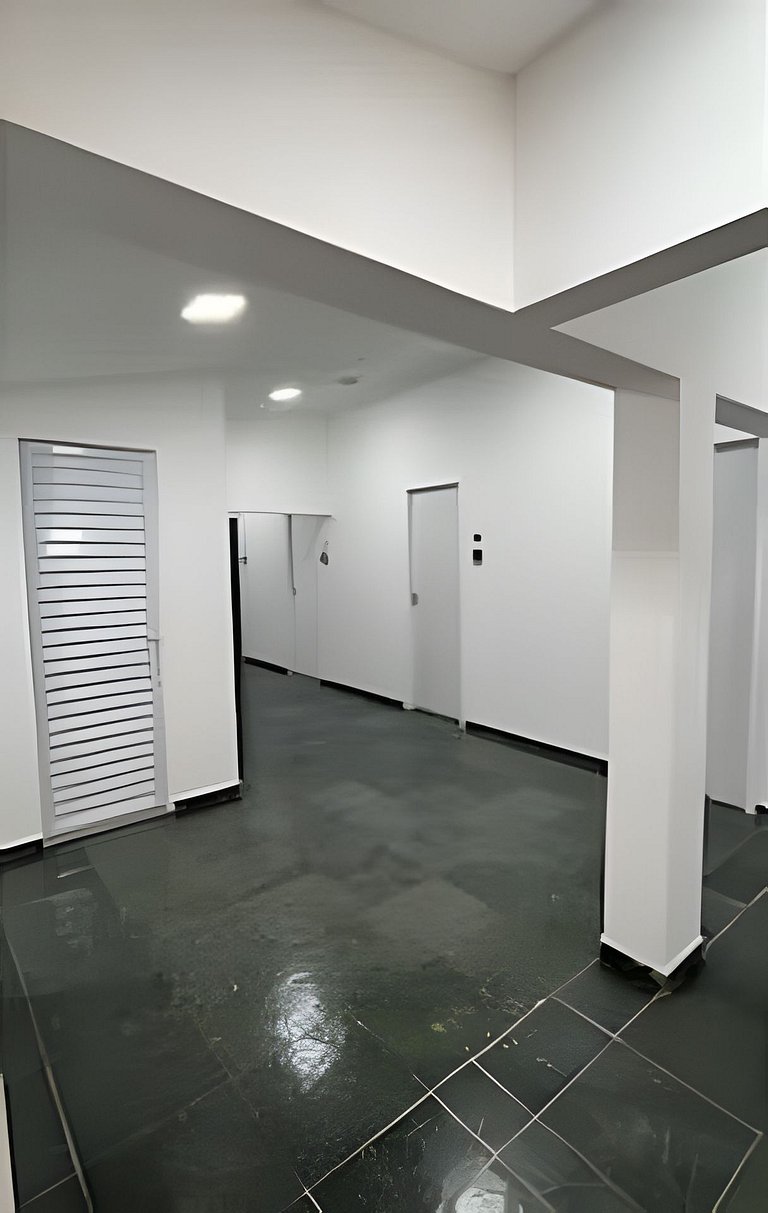 #143 Quarto Individual Compacto na região central