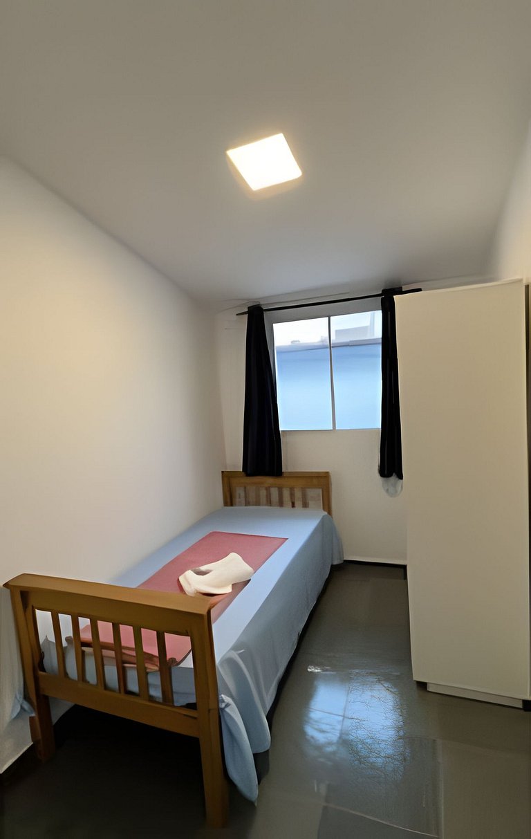 #146 Quarto Individual Confortável e Moderno.