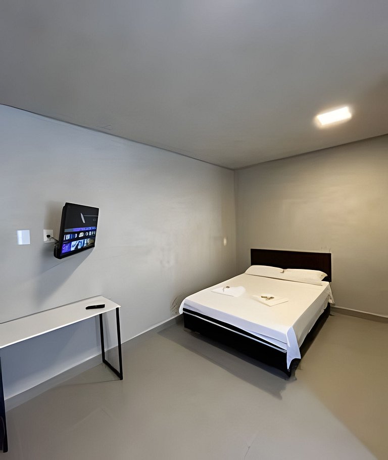 #114 Suíte Bronze Moderno c/ vaga • Centro