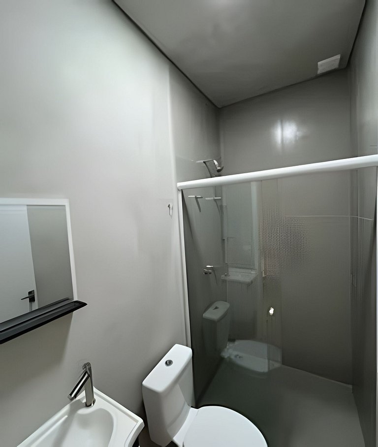 #114 Suíte Bronze Moderno c/ vaga • Centro