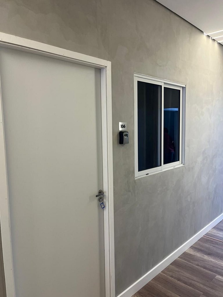 #106 Suíte Aço Negro • Loft Moderno e Industrial