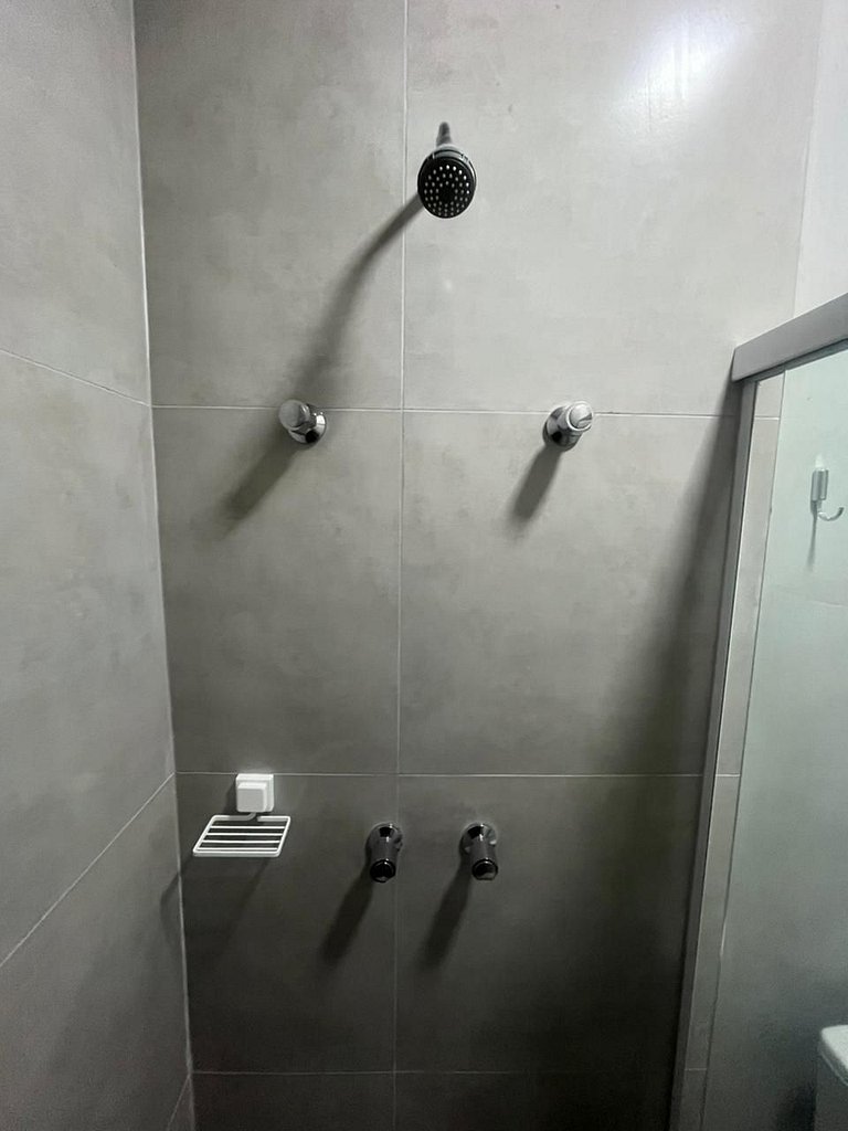 #106 Suíte Aço Negro • Loft Moderno e Industrial