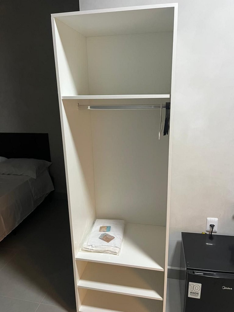 #106 Suíte Aço Negro • Loft Moderno e Industrial