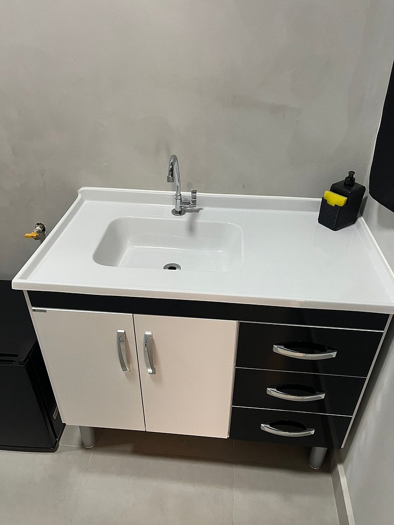 #108 Suíte Basalto Acolhedor c/vaga • Centro