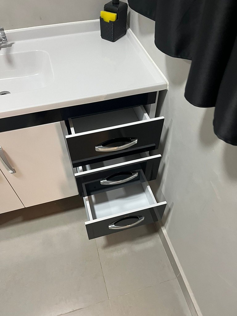 #108 Suíte Basalto Acolhedor c/vaga • Centro