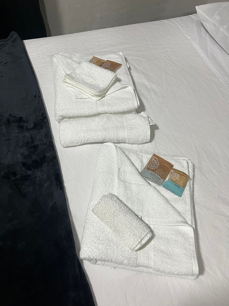 #108 Suíte Basalto Acolhedor c/vaga • Centro