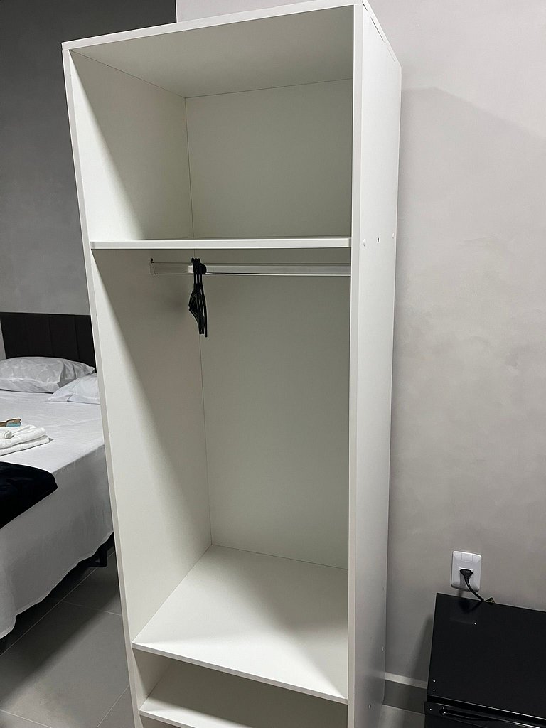 #108 Suíte Basalto Acolhedor c/vaga • Centro