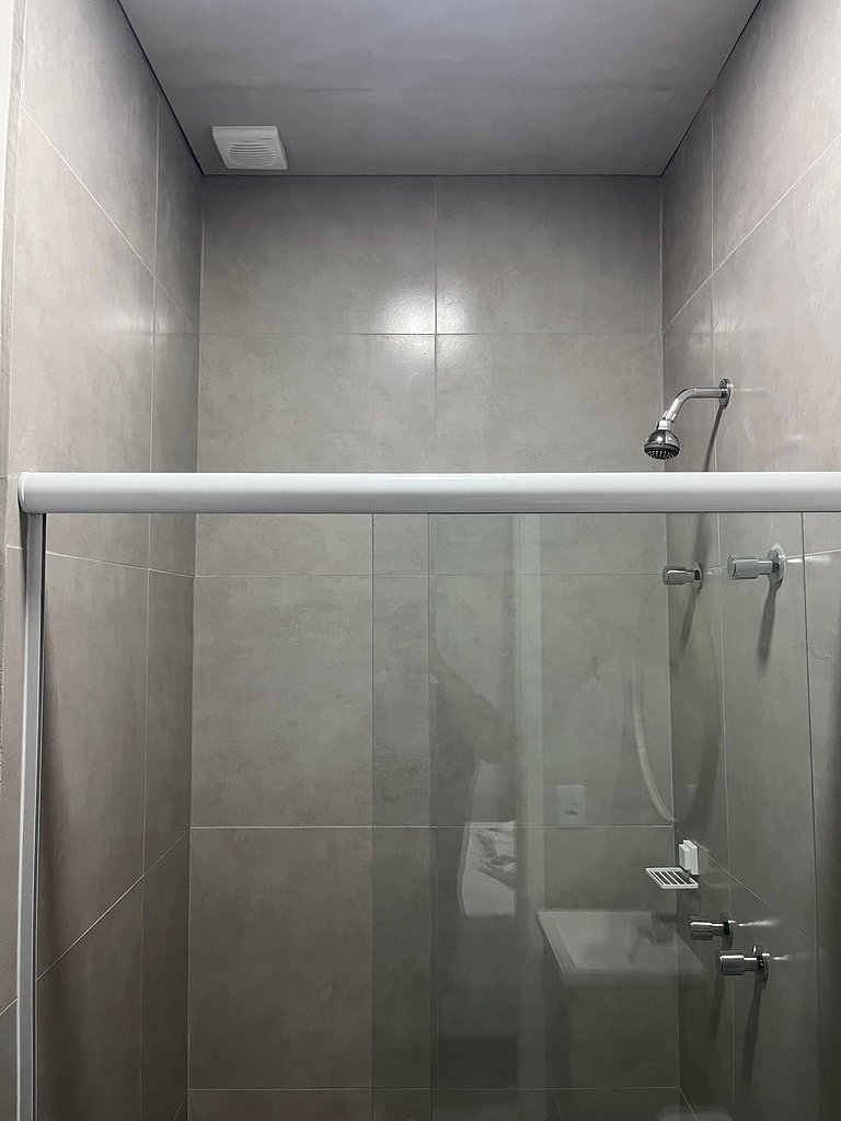 #108 Suíte Basalto Acolhedor c/vaga • Centro