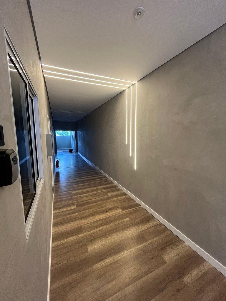 #108 Suíte Basalto Acolhedor c/vaga • Centro