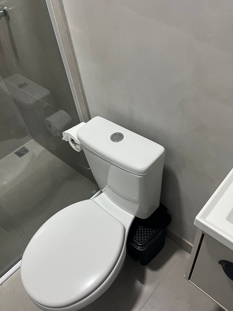 #108 Suíte Basalto Acolhedor c/vaga • Centro