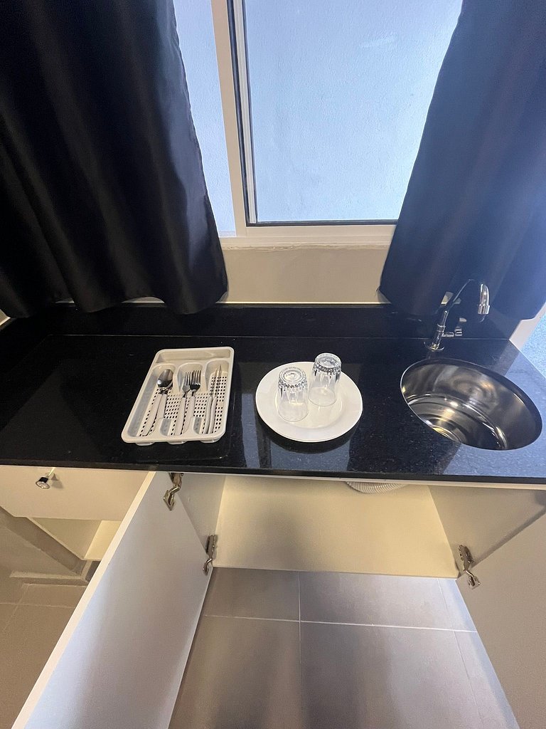 #115 Suíte cama casal e solteiro c/ vaga - Centro