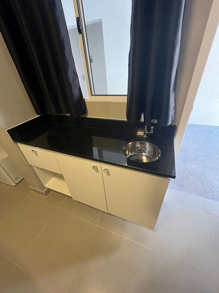 #115 Suíte cama casal e solteiro c/ vaga - Centro