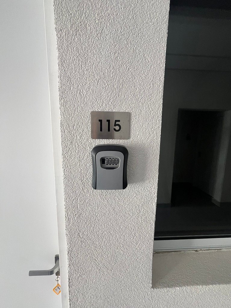 #115 Suíte cama casal e solteiro c/ vaga - Centro