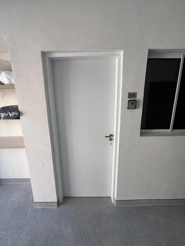 #115 Suíte cama casal e solteiro c/ vaga - Centro