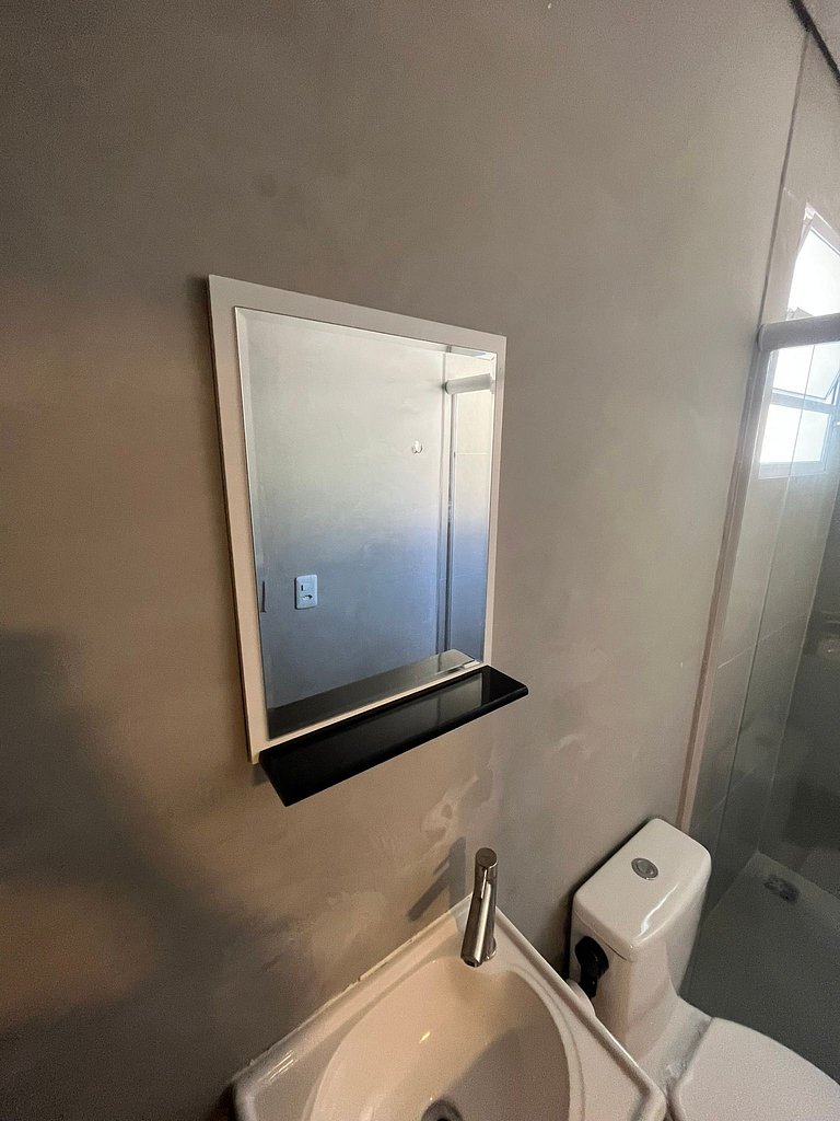 #115 Suíte cama casal e solteiro c/ vaga - Centro