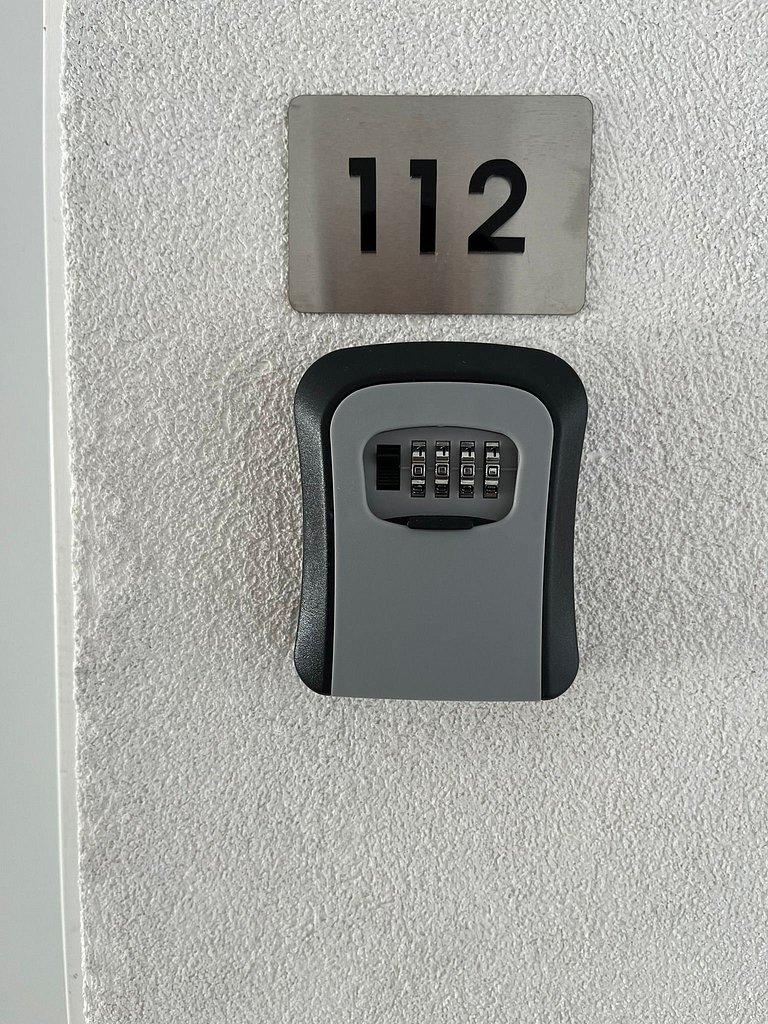 Suíte 112 — Espaçosa com Banheiro Privativo, Wi-Fi