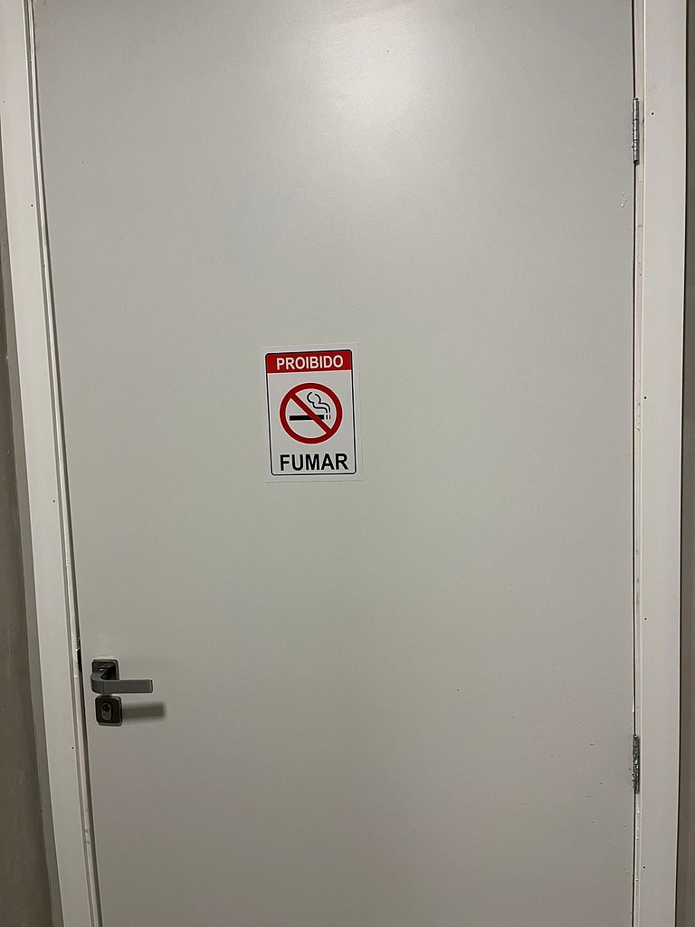 #112 Suíte Mármore Branco c/vaga • Centro