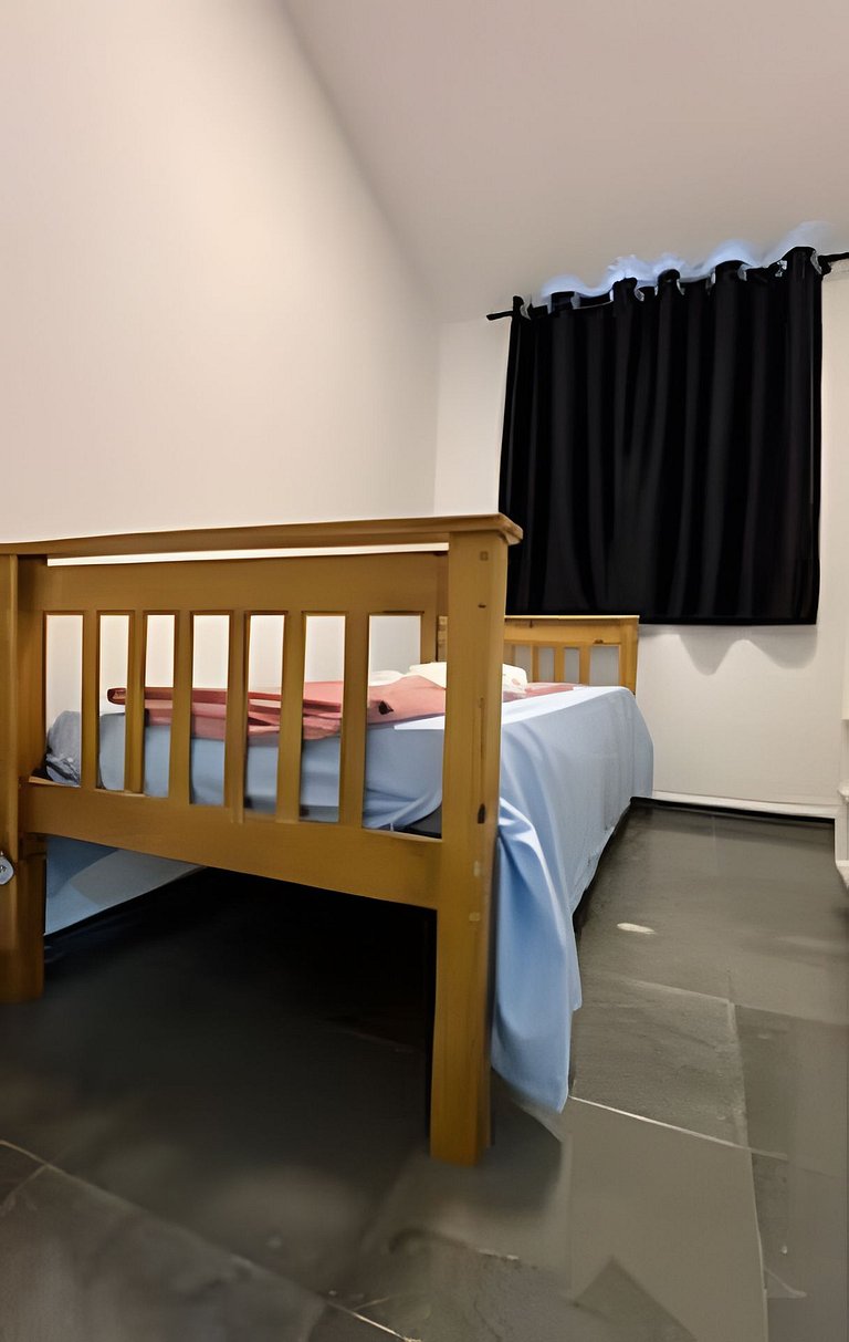 #139 Quarto Individual Econômico, Central