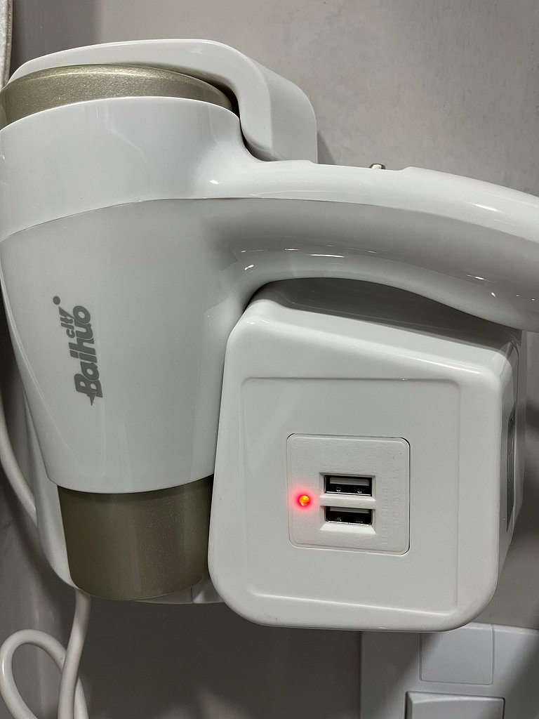 #108 Suíte Basalto Acolhedor c/vaga • Centro