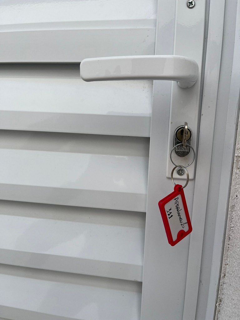 #111 Suíte Cromo Elegante c/Vaga • Centro