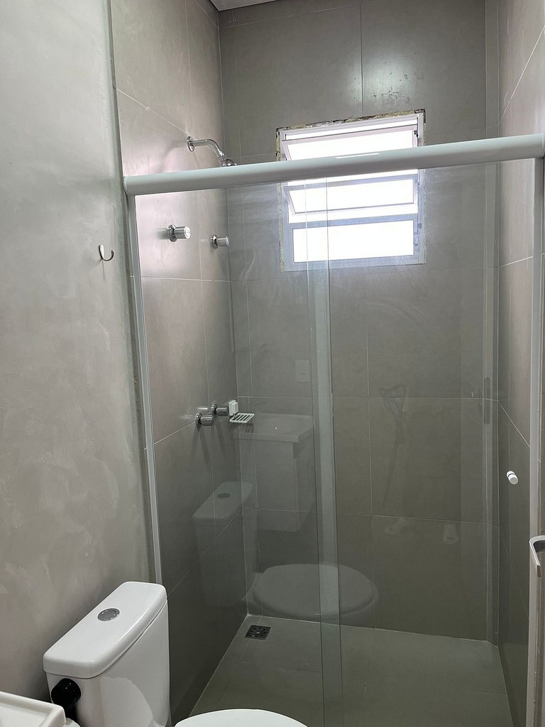 #111 Suíte Cromo Elegante c/Vaga • Centro