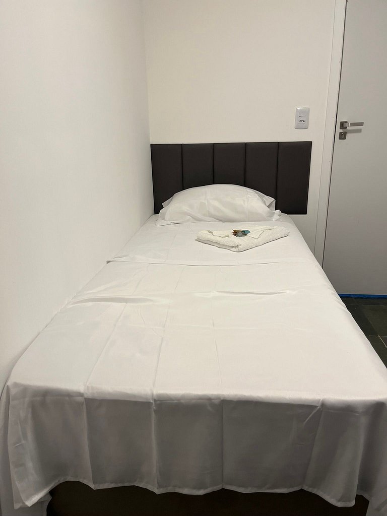 #139 Quarto Individual Econômico, Central