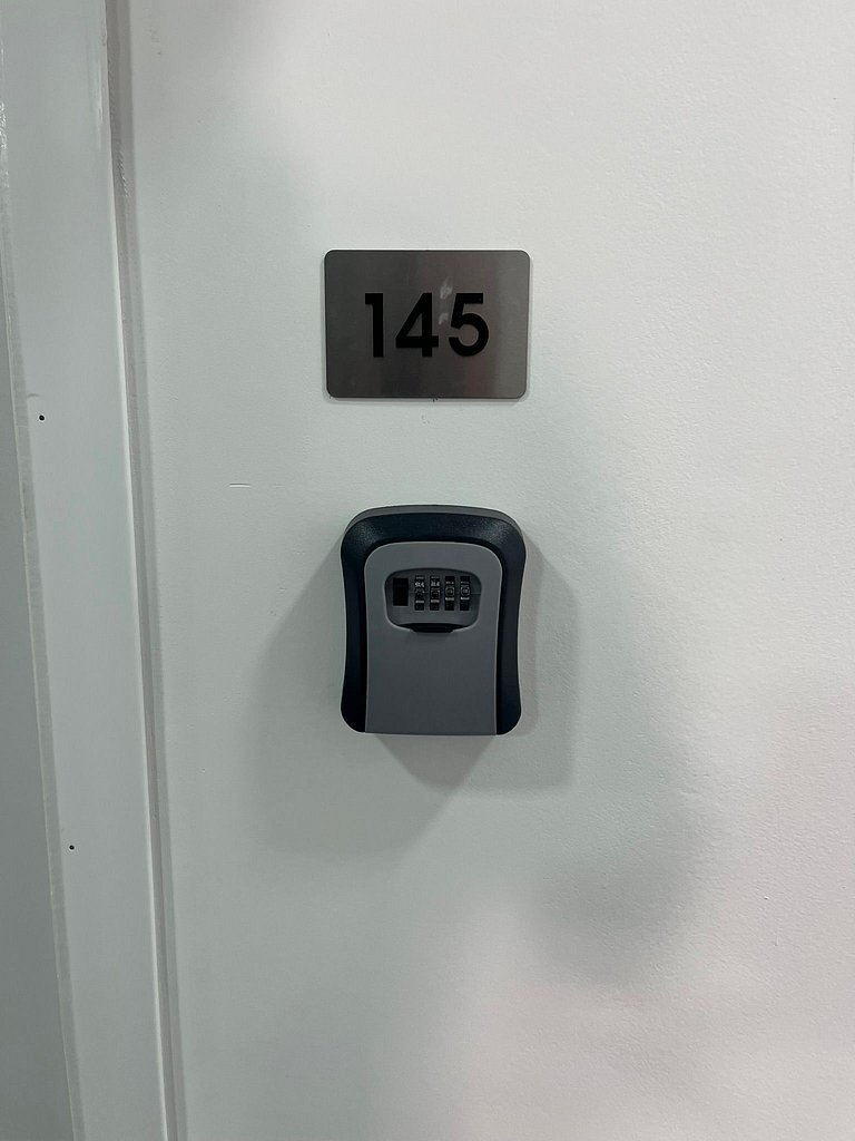 #145 Quarto Individual Confortável e Moderno.