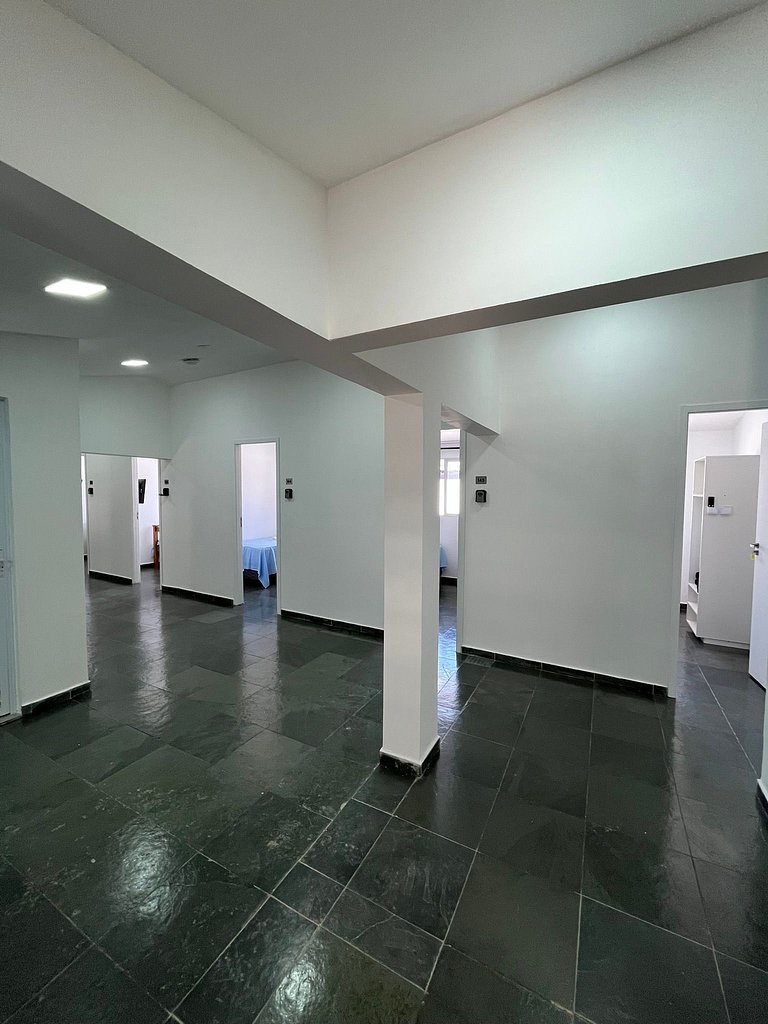 #147 Quarto Individual Confortável e Moderno.