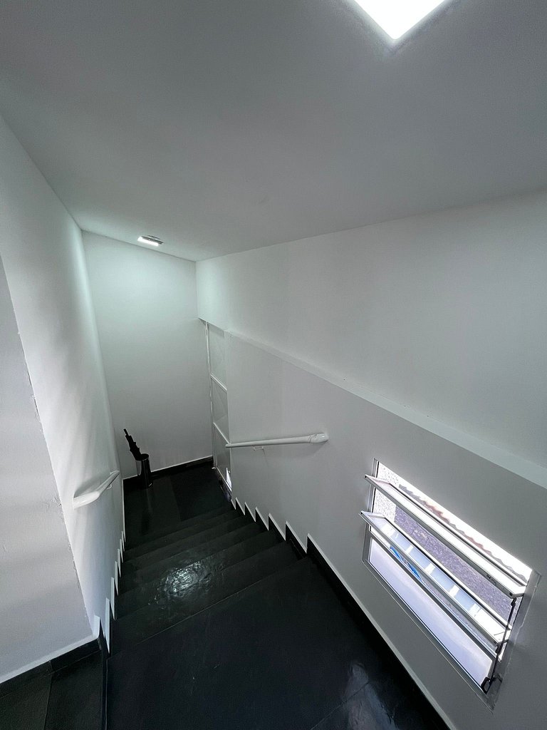 #147 Quarto Individual Confortável e Moderno.