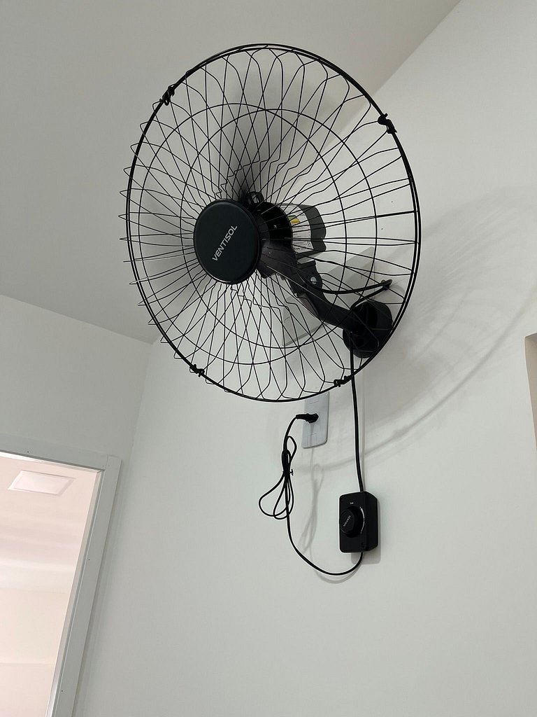 #147 Quarto Individual Confortável e Moderno.