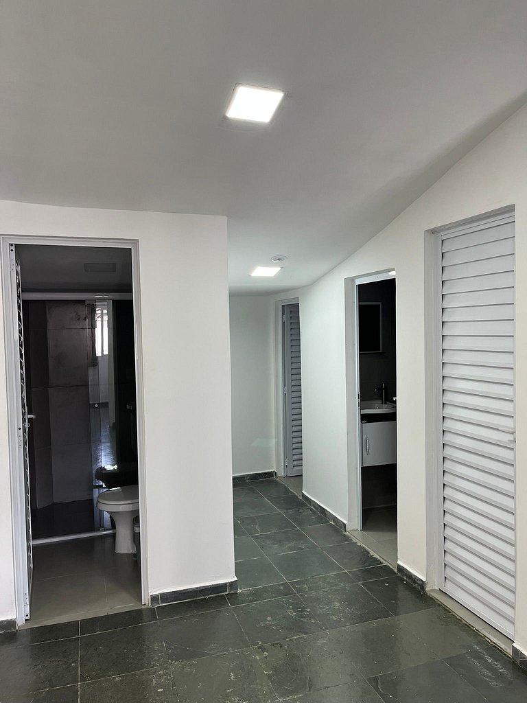 #147 Quarto Individual Confortável e Moderno.