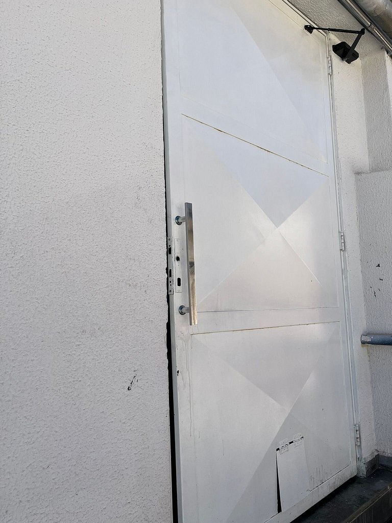 #147 Quarto Individual Confortável e Moderno.