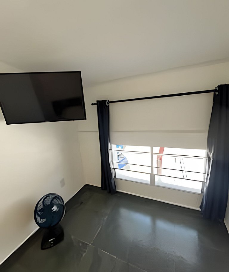 #140 Quarto Compacto Individual