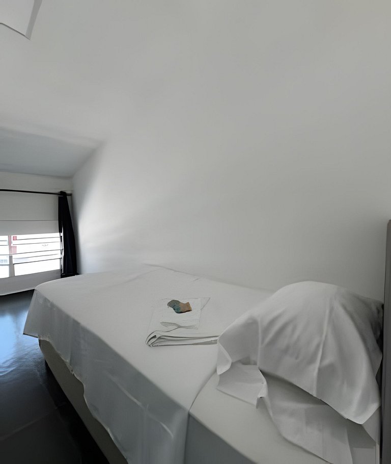 #141 Quarto Compacto Individual