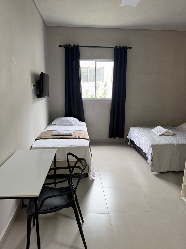 #107 Suíte Titânio, Moderna & Minimalista