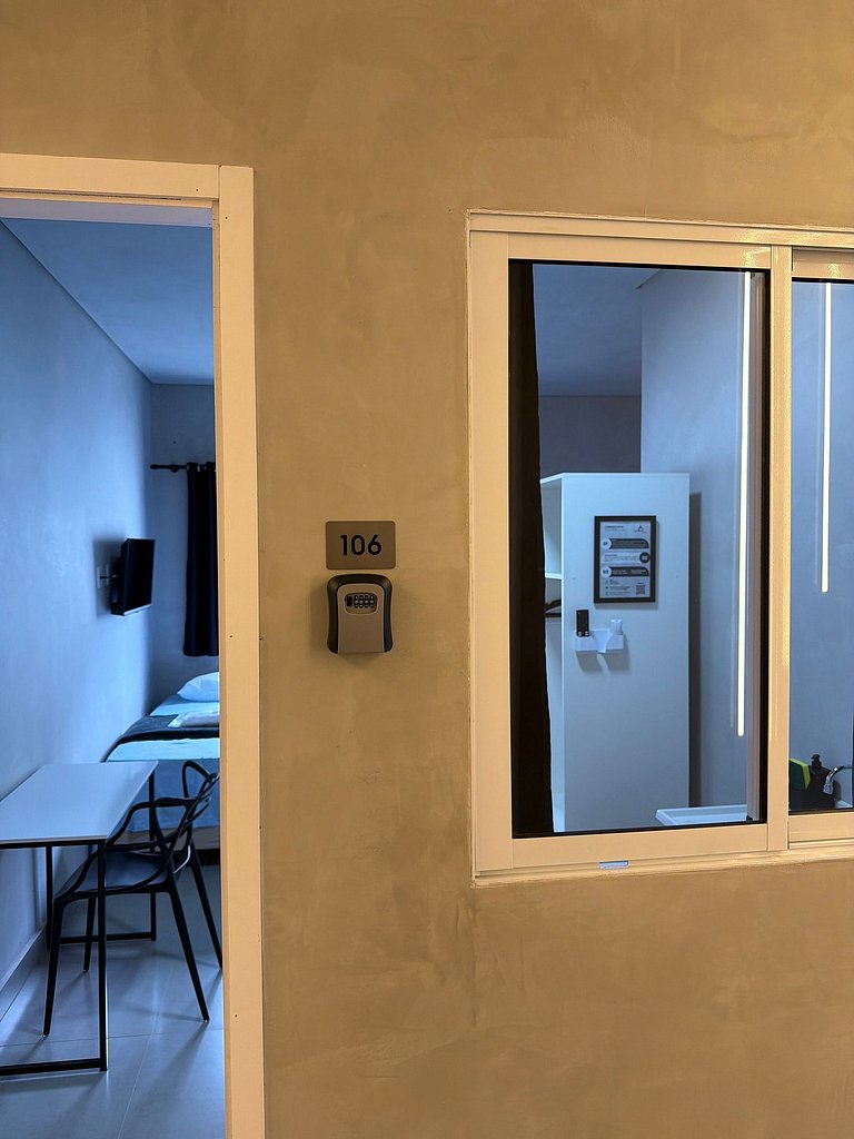 #106 Suíte Aço Negro • Loft Moderno e Industrial