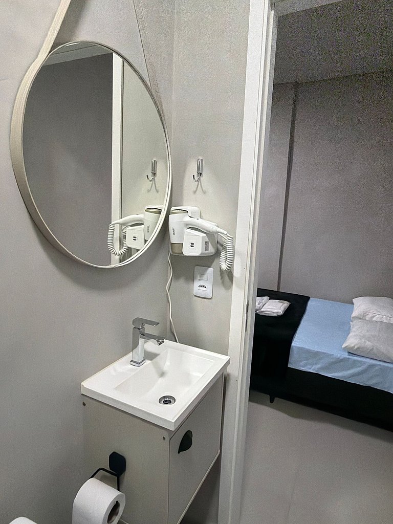 #106 Suíte Aço Negro • Loft Moderno e Industrial