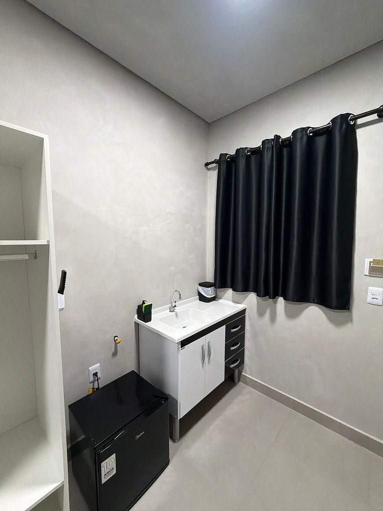 #106 Suíte Aço Negro • Loft Moderno e Industrial