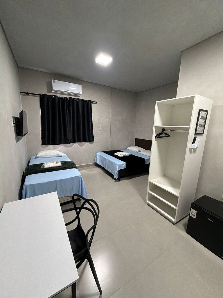 #106 Suíte Aço Negro • Loft Moderno e Industrial