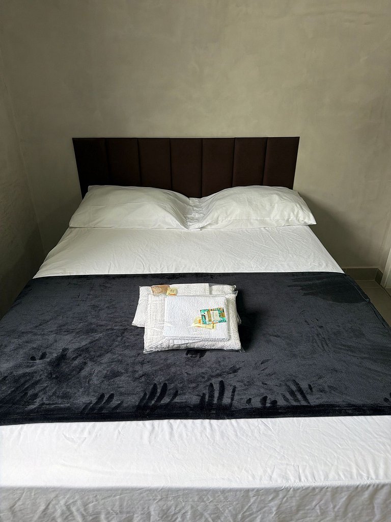 #108 Suíte Basalto Acolhedor c/vaga • Centro