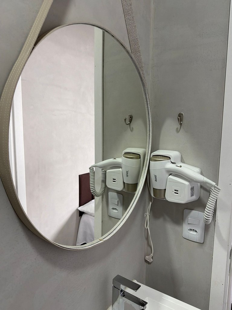 #108 Suíte Basalto Acolhedor c/vaga • Centro