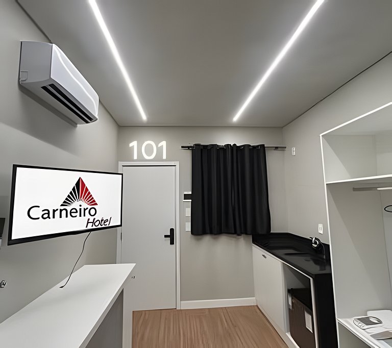 Carneiro Hotel Suíte 119