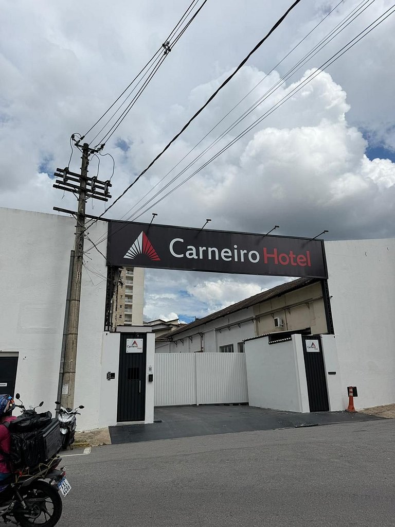 Carneiro Hotel Suíte 134