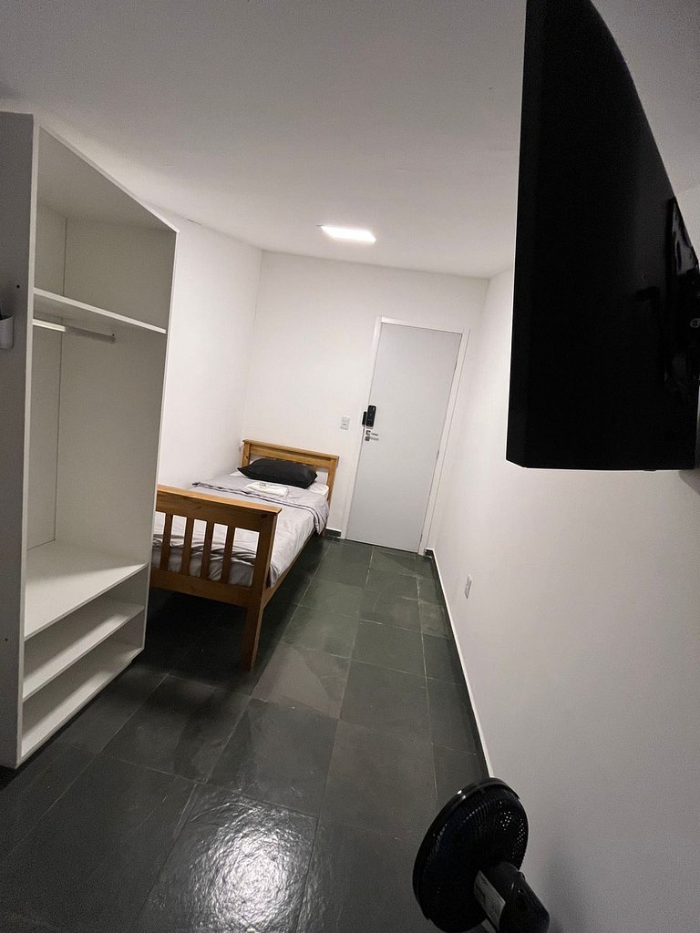 Quarto Individual 140